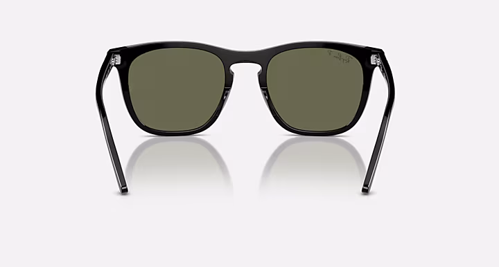 Ray-Ban RB2210