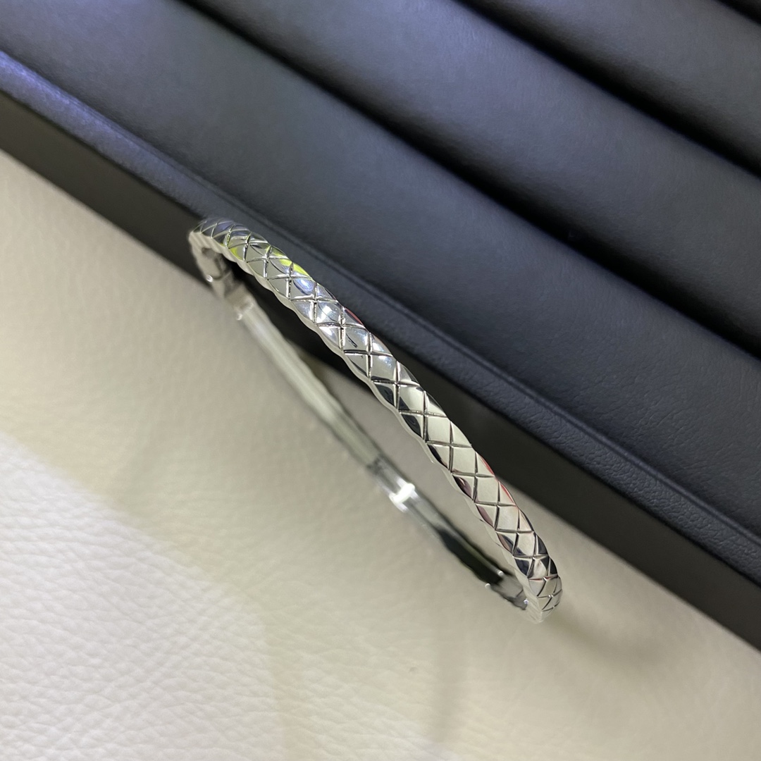 Chanel Coco Crush Bangle Bracelet - Narrow Version No Diamond - Original Replica Club