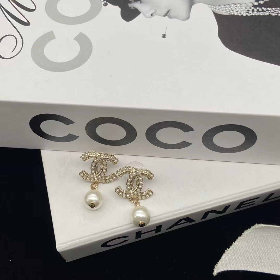 Chanel Pearl Drop Earrings - Original Replica Club