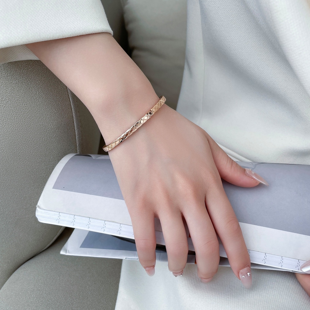 Chanel Coco Crush Bangle Bracelet - Narrow Version No Diamond - Original Replica Club