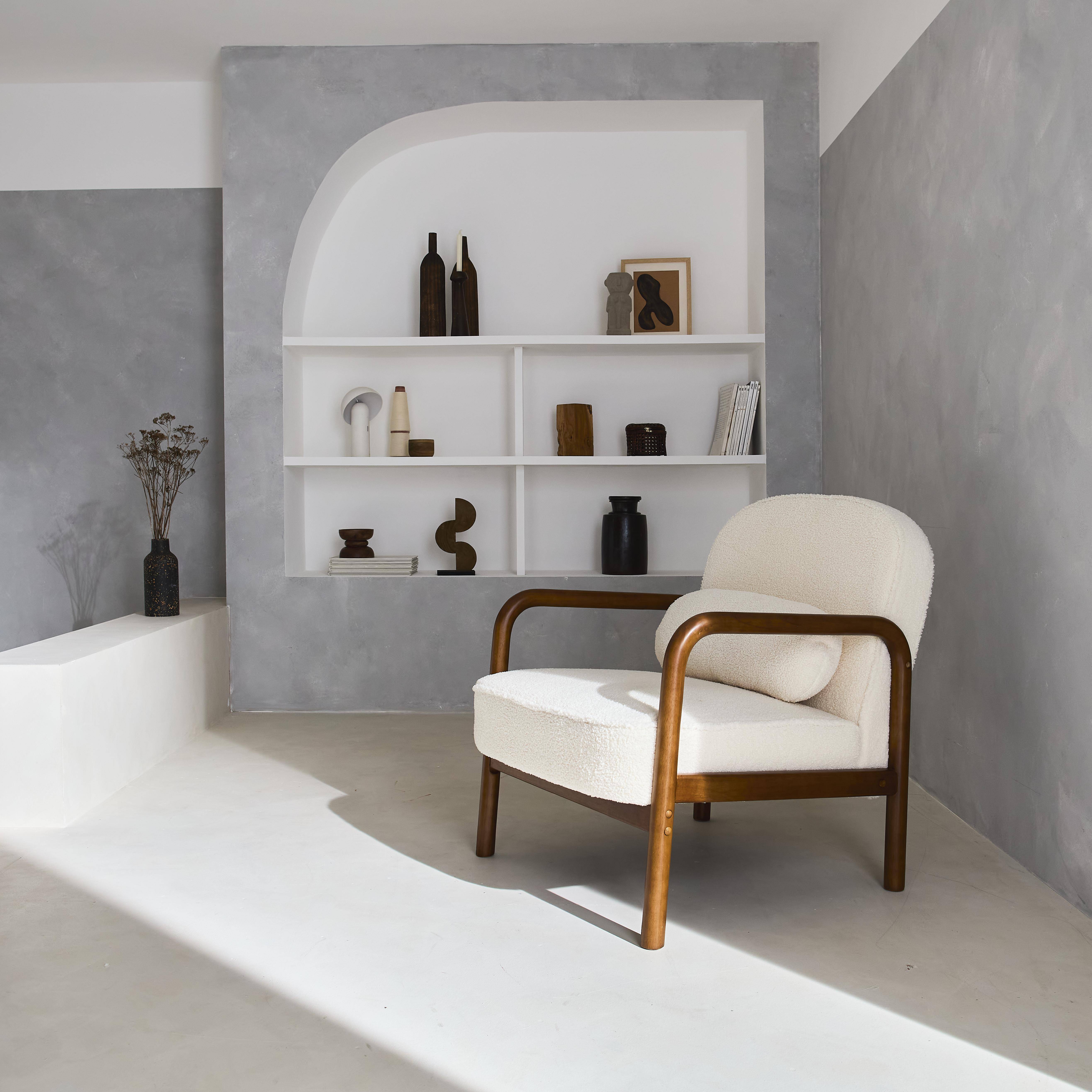 Amelie borreguito - Sillón escandinavo de madera de hevea en tejido borreguito