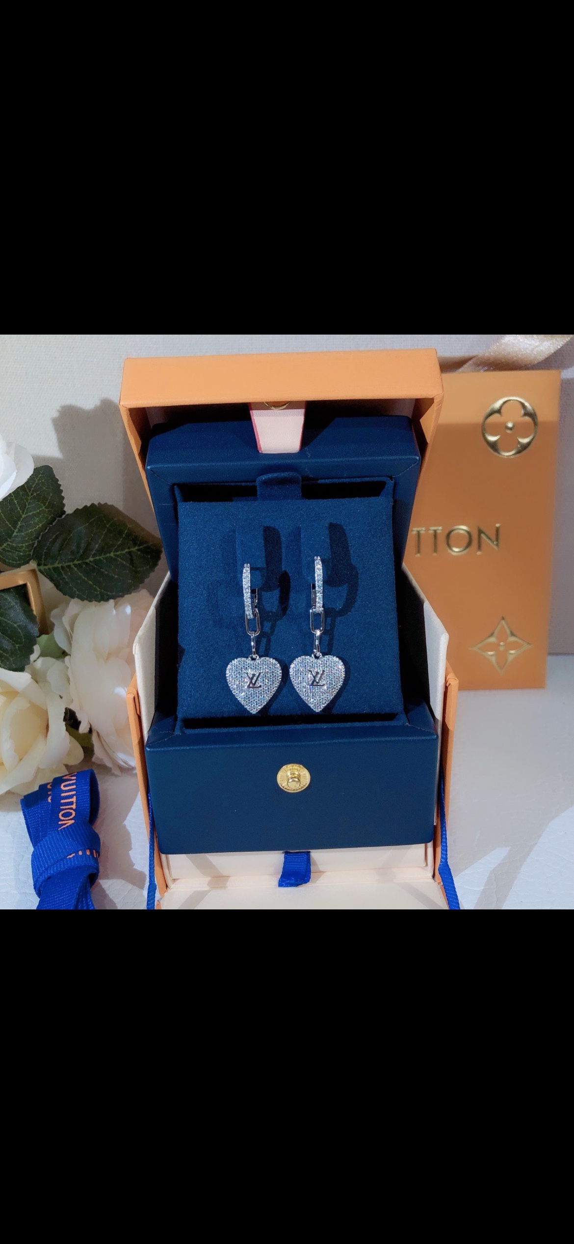 Louis Vuitton Full Diamond Hoop Heart Dangle Earrings - Original Replica Club