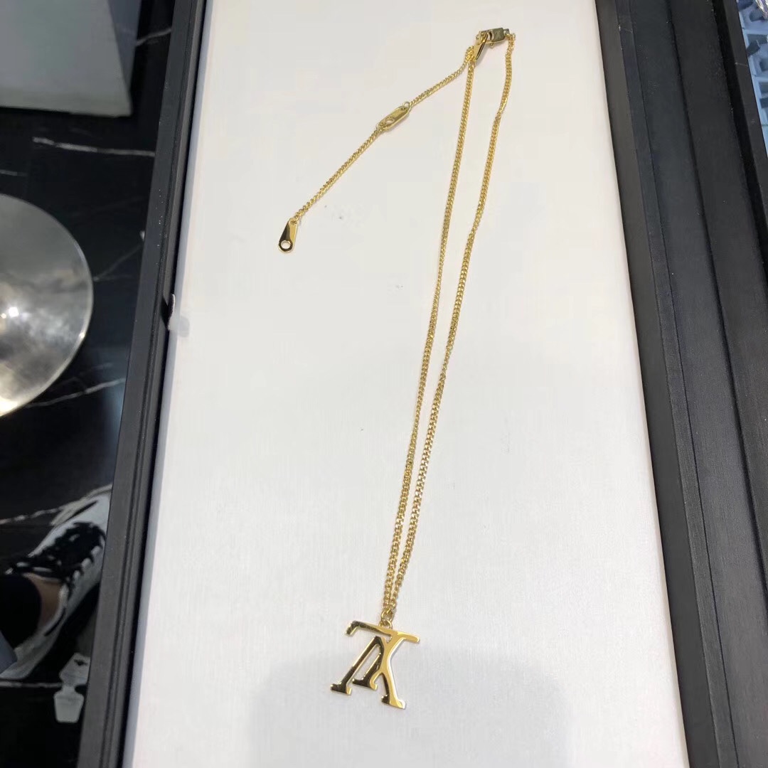 Louis Vuitton Limited Mens Necklace - 4 Colors Available - Original Replica Club