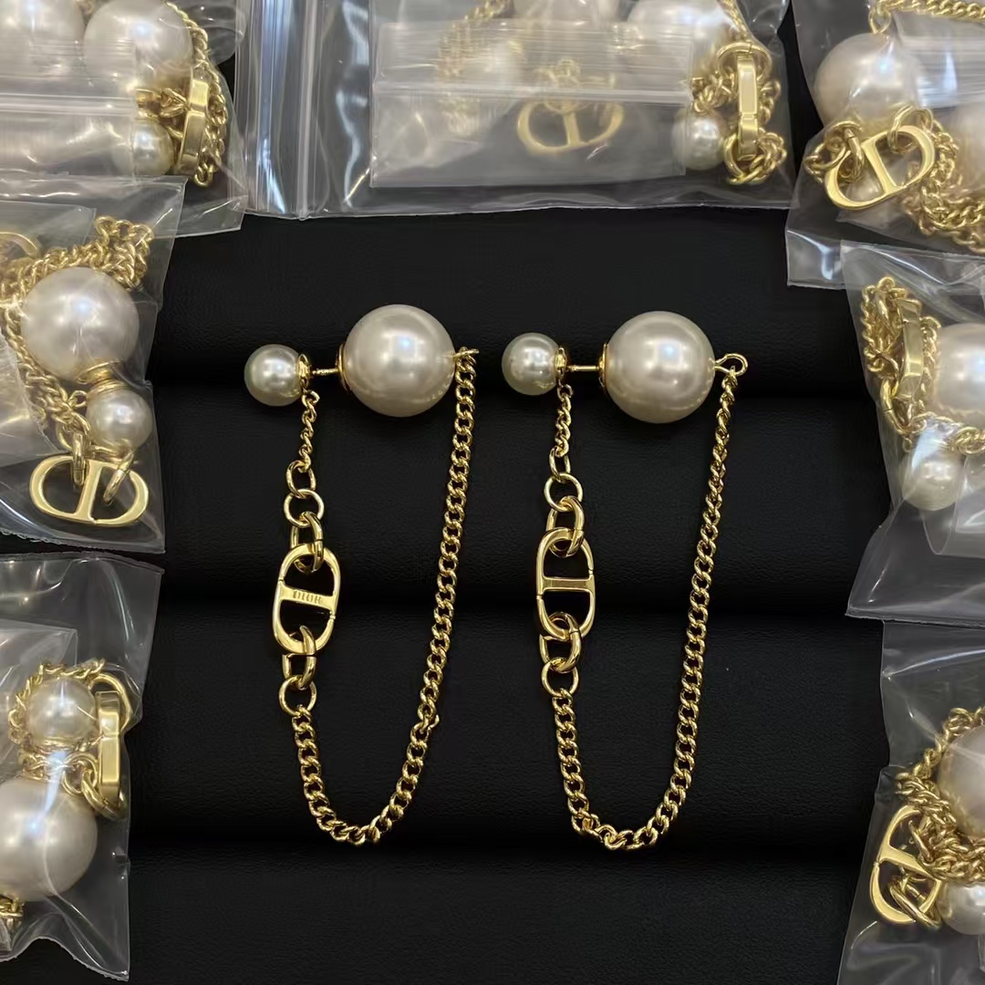 Dior Chain Dangle Pearl Earrings - Original Replica Club