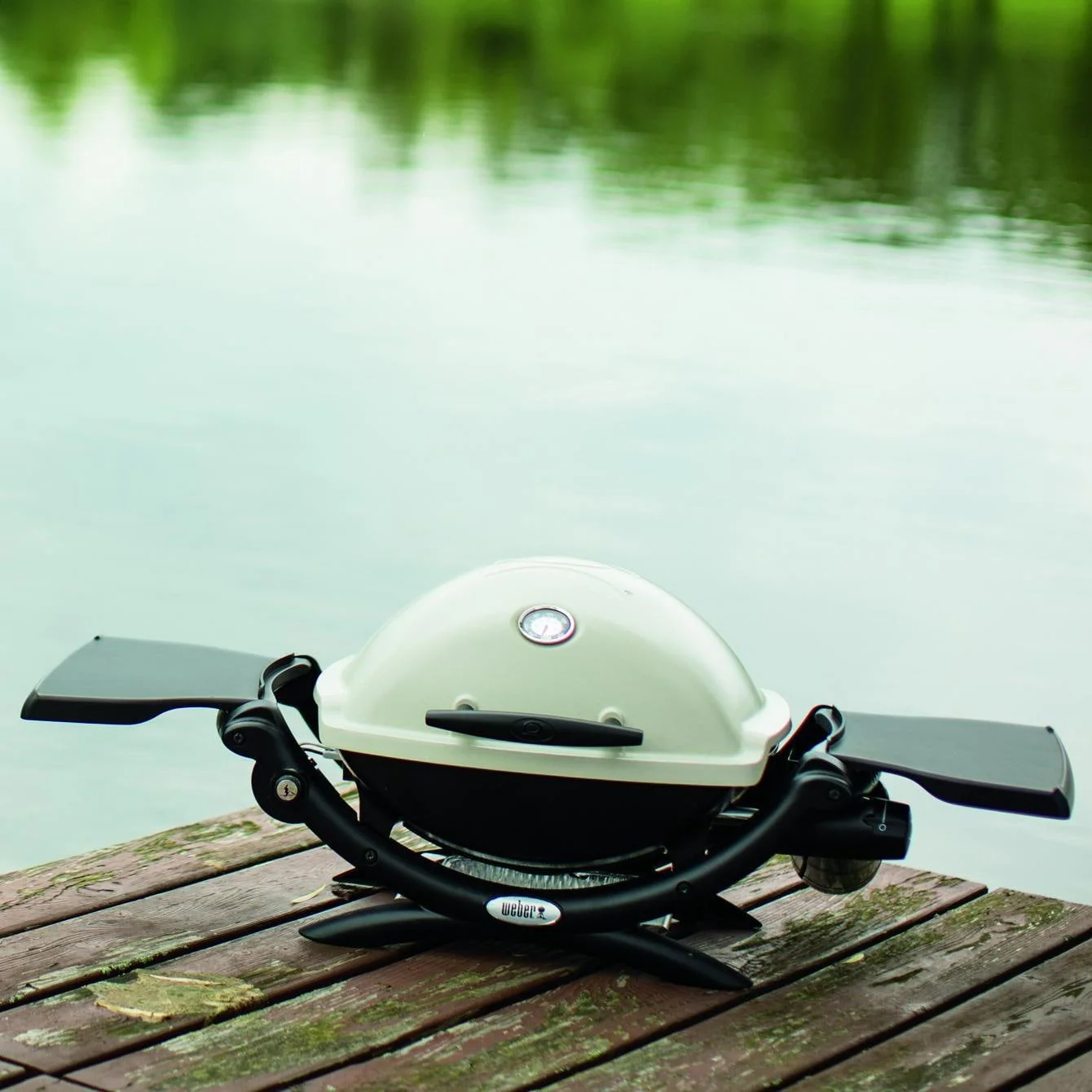 Weber Q1200 Portable Gas Grill - Image 2