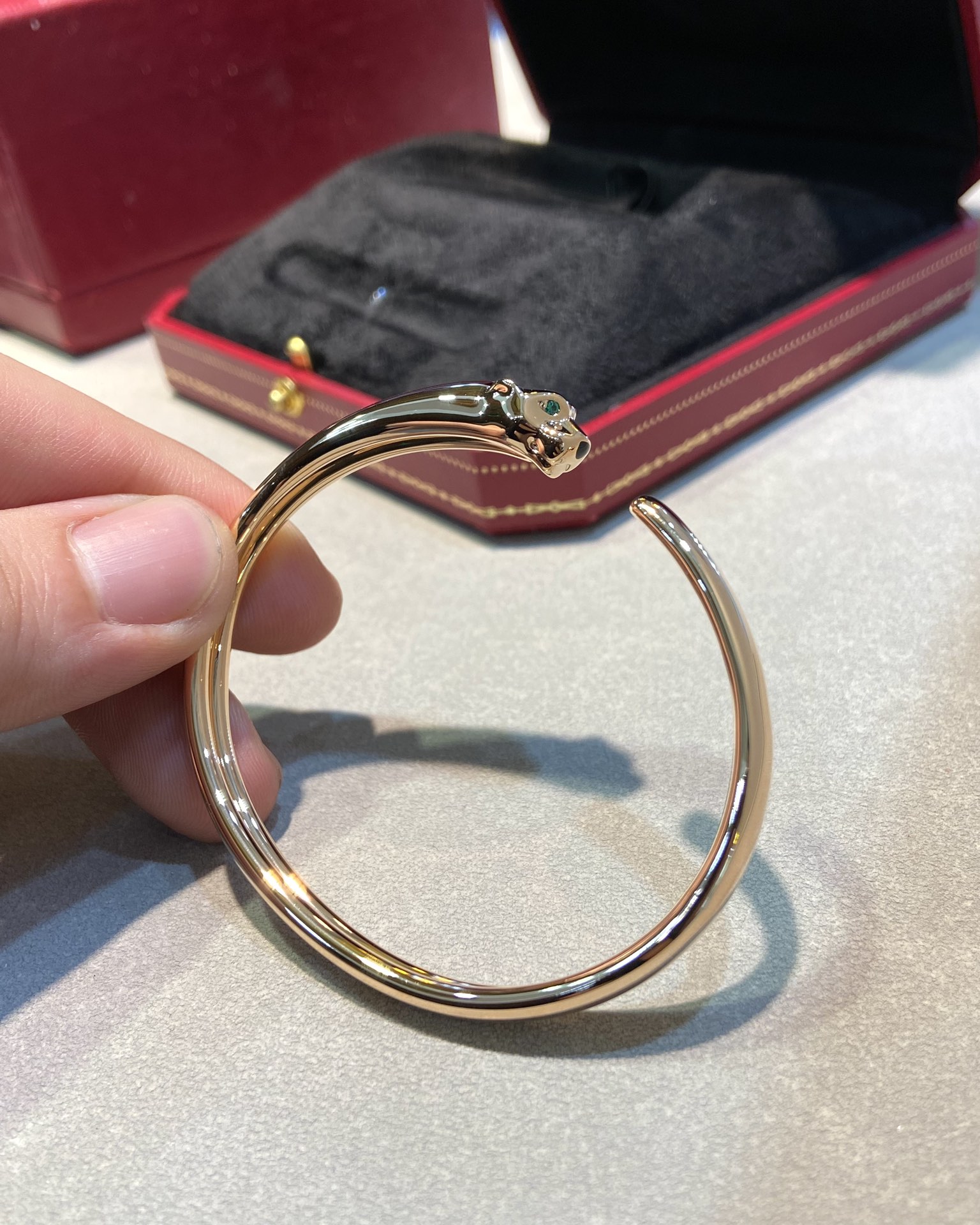 Cartier Smooth Panthère de Bracelet Open Cuff Bangle - Original Replica Club