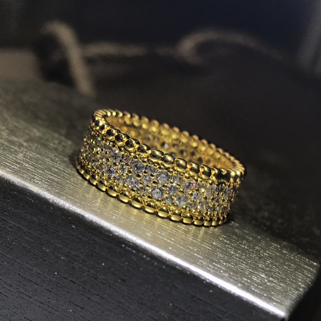 VCA Wide Perlee Diamonds Ring - Original Replica Club