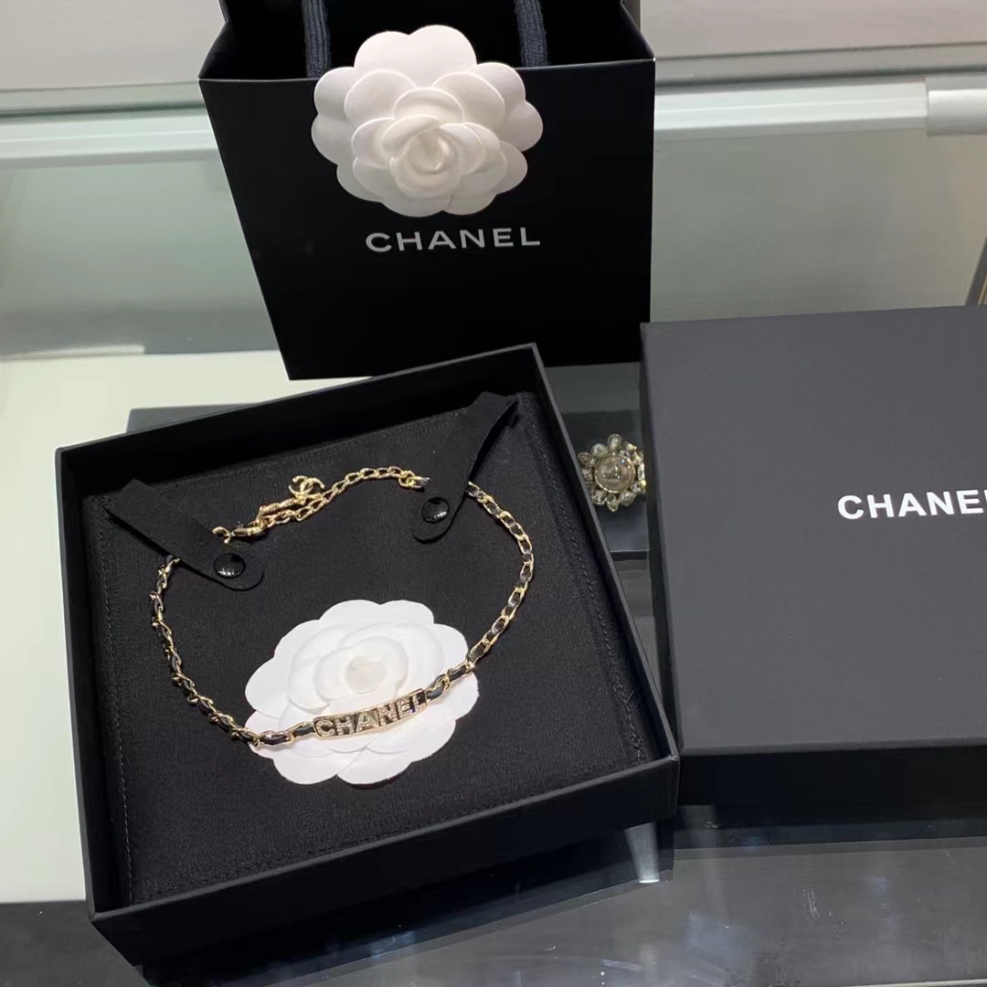 Chanel Leather Cuban Chain Choker Necklace - Original Replica Club