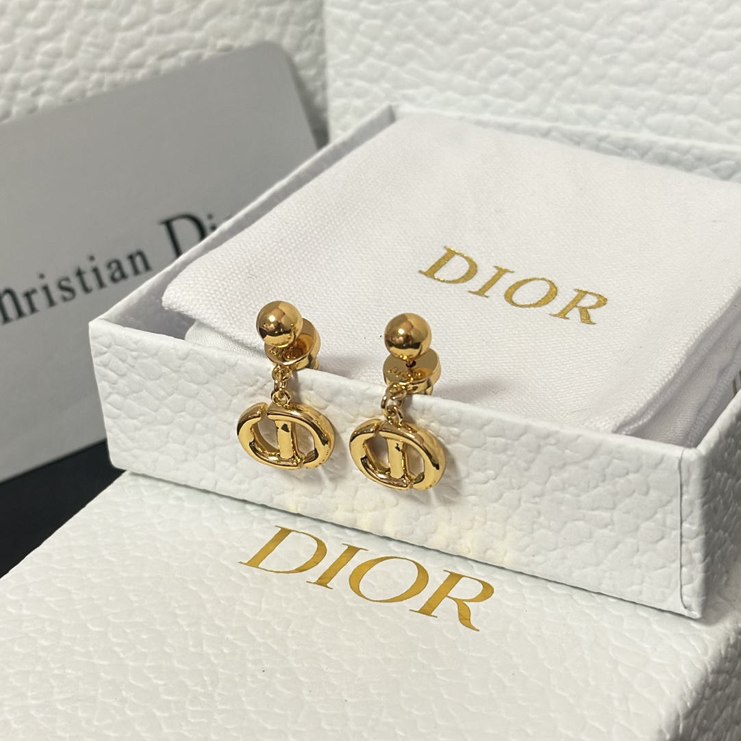 Dior CD Letter Stud Earrings - Original Replica Club