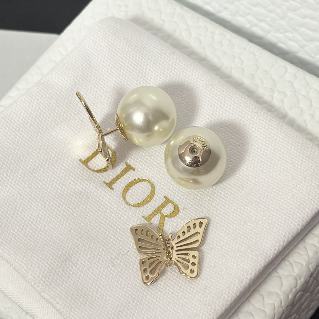Dior Hollow Butterfly Stud Earrings - Original Replica Club