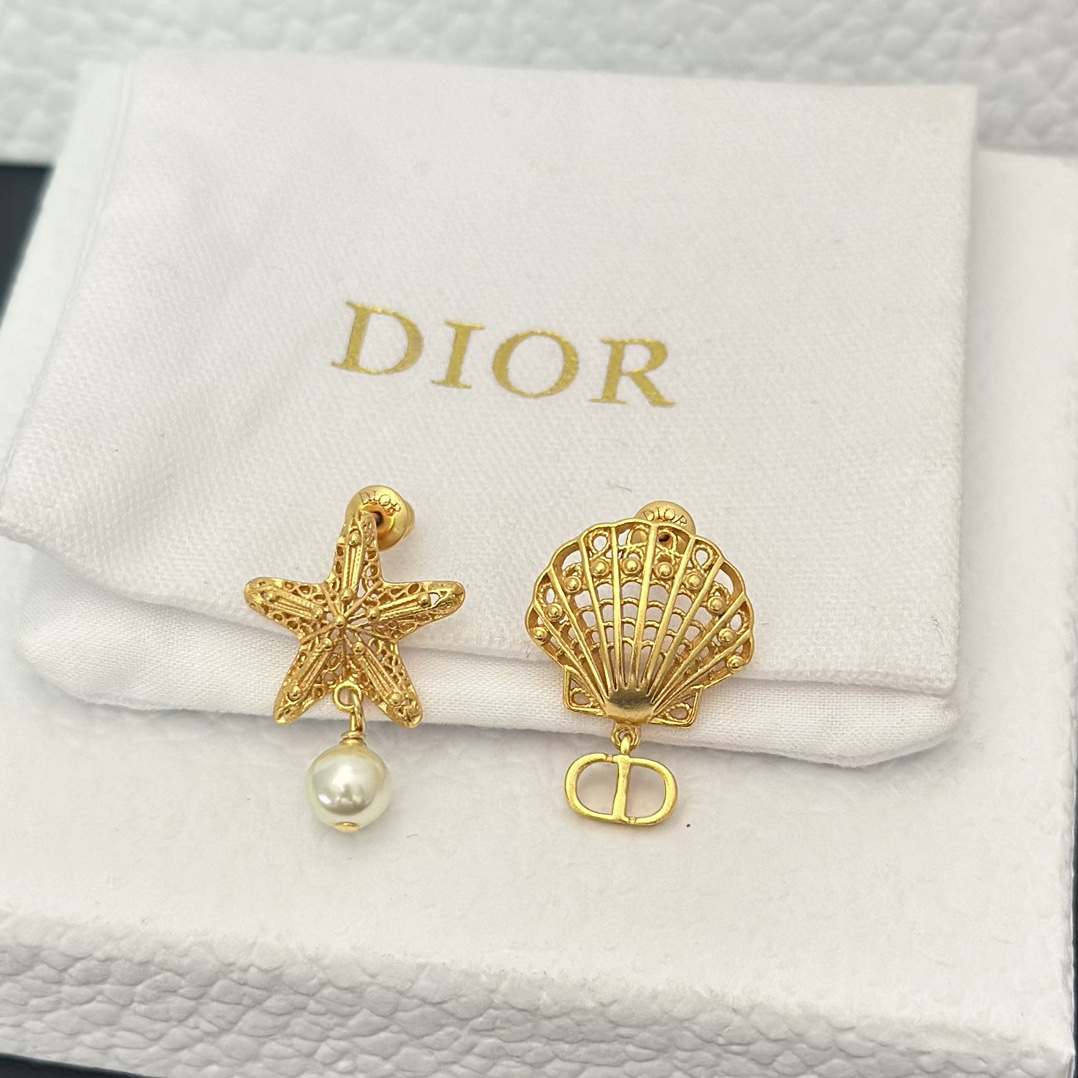 Dior Asymmetric Starfish and Shell Pearl Earrings - Original Replica Club