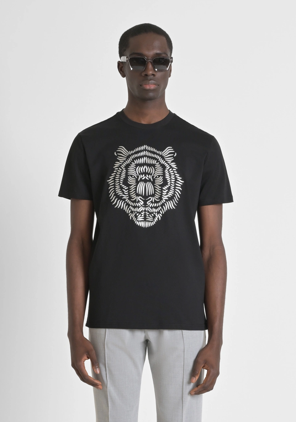 Antony Morato T-SHIRT REGULAR FIT IN JERSEY COTTON WITH REFLECTIVE TIGER PRINT