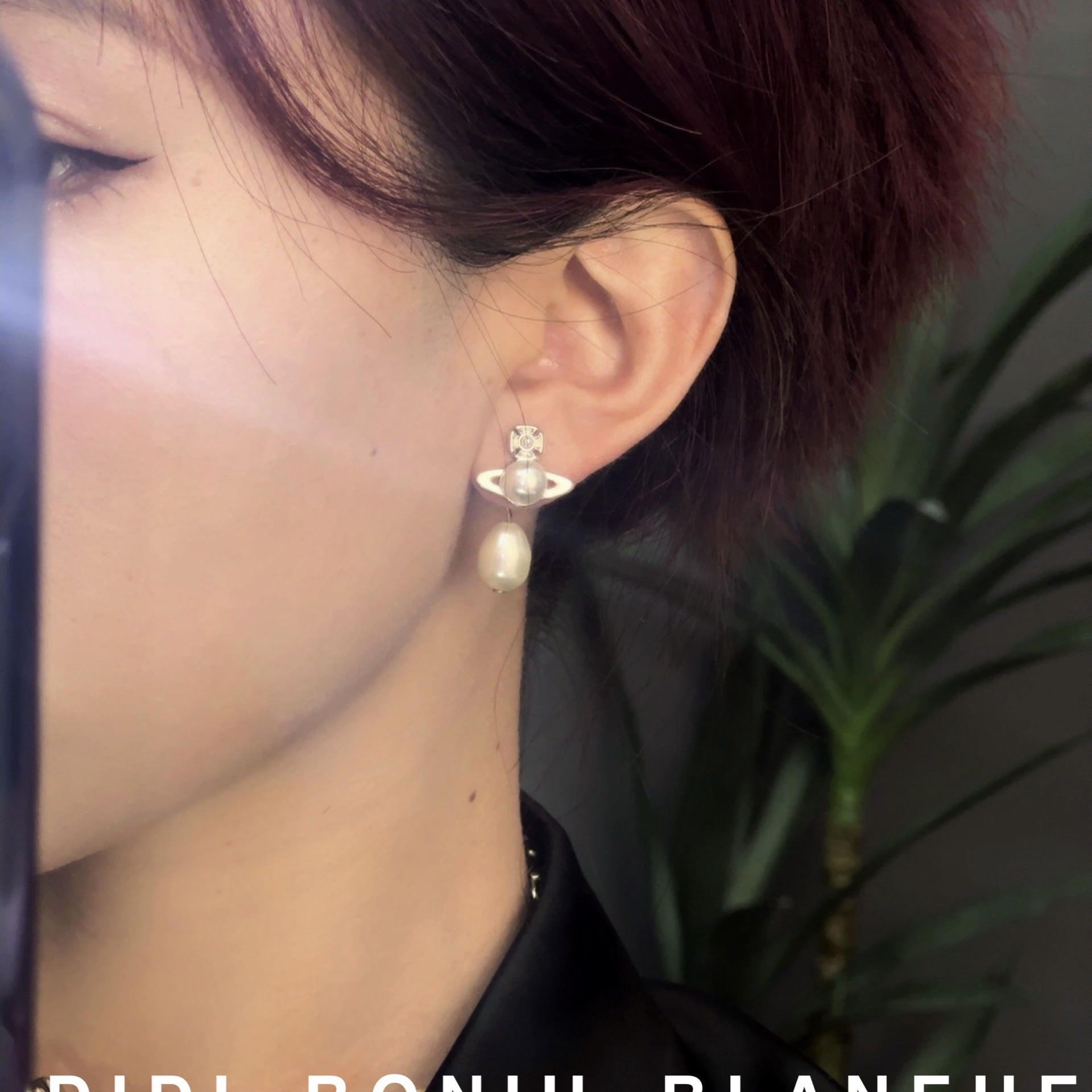Vivienne Westwood Teardrop Pearl Saturn Earrings - Original Replica Club