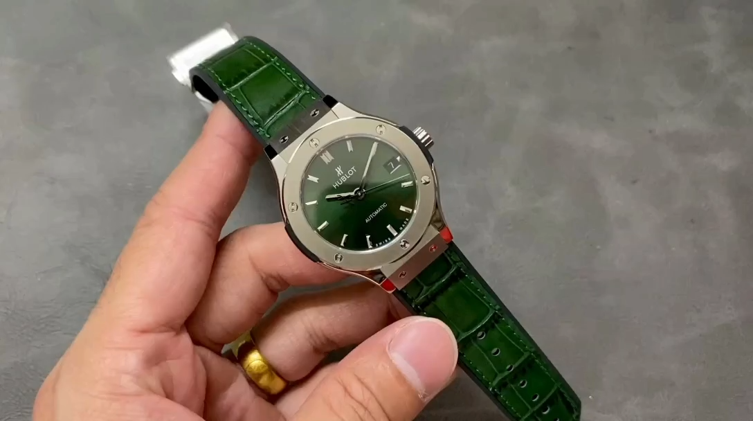 511.NX.8970.LR Hublot Classic Fusion Automatic Green