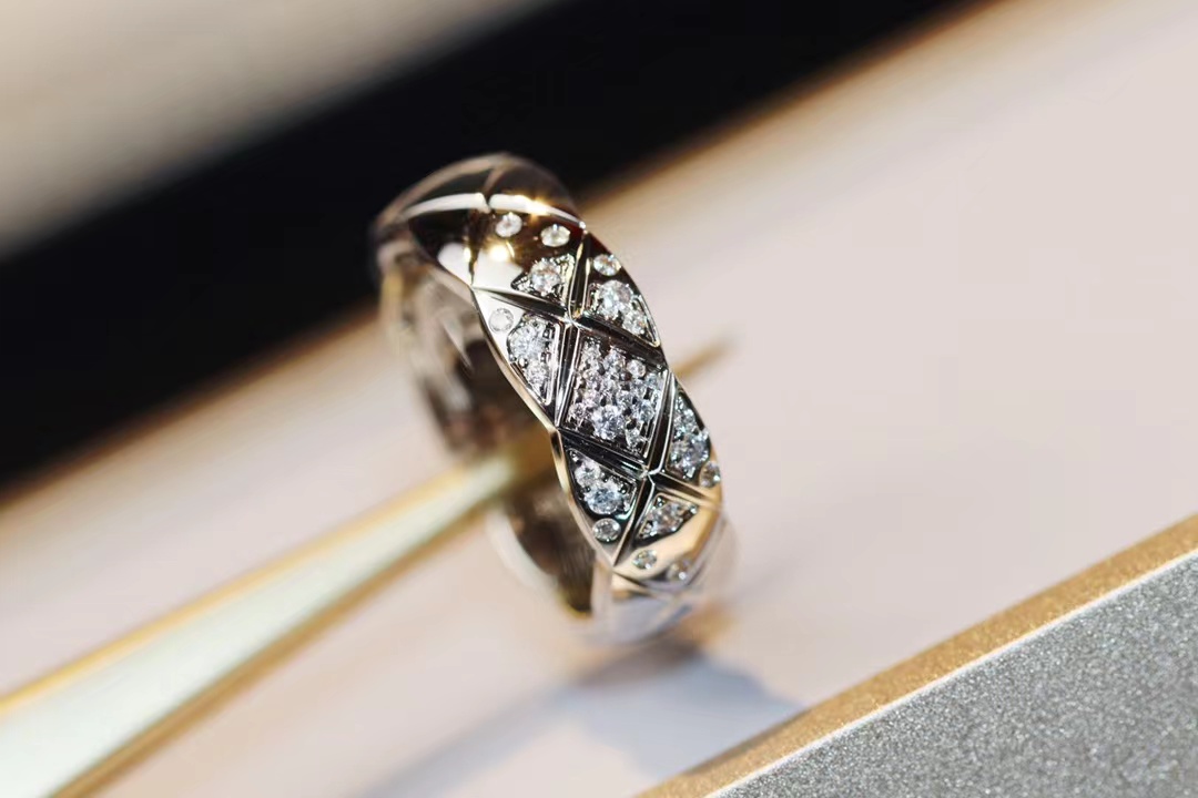Chanel Diamond Coco Crush Ring - Wide - Original Replica Club