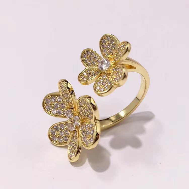 VCA Four Leaf Clover Ring - Original Replica Club