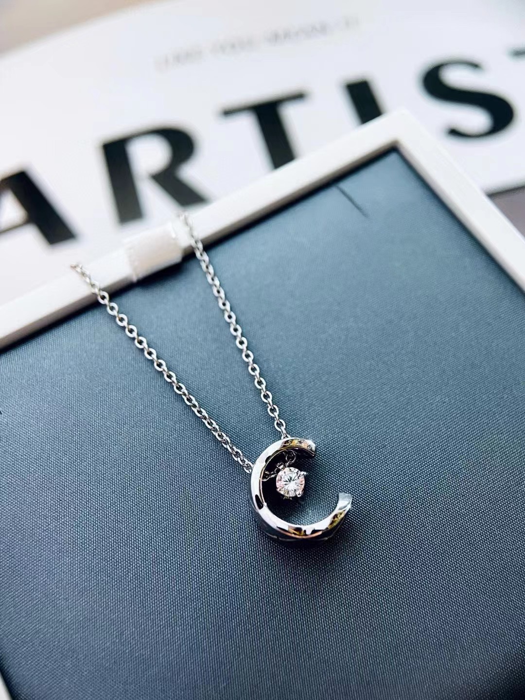 Chanel Coco Crush Moon Star Necklace Minimalistic - Original Replica Club