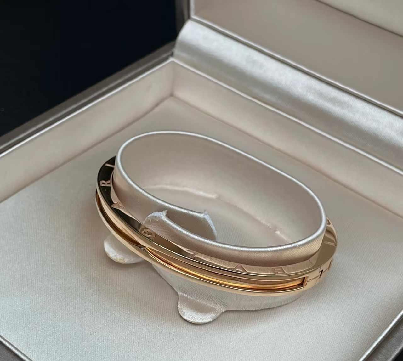 Bvlgari B.zero1 Bangle Bracelet - Original Replica Club