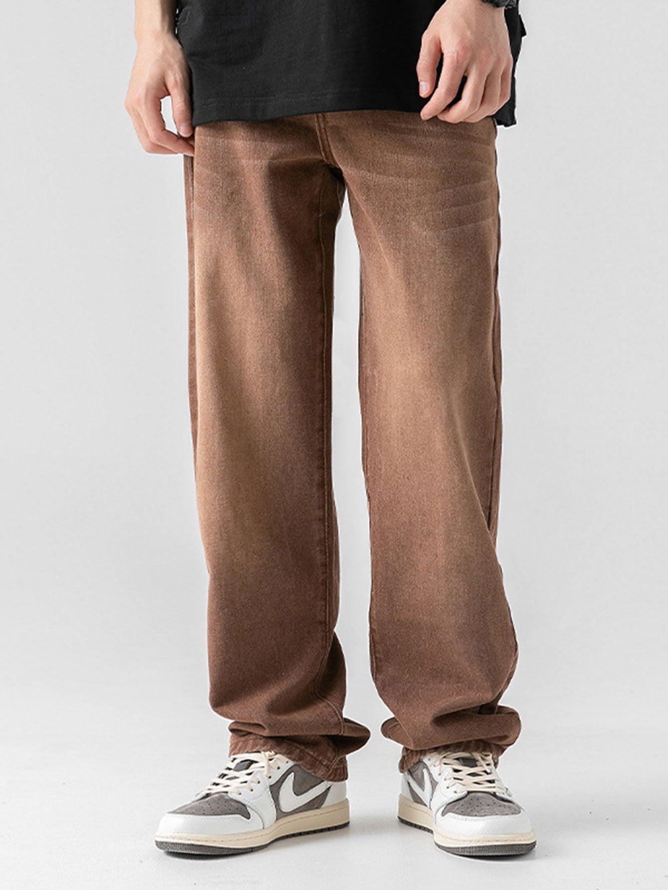 Distressed Wash Straight Leg Jeans