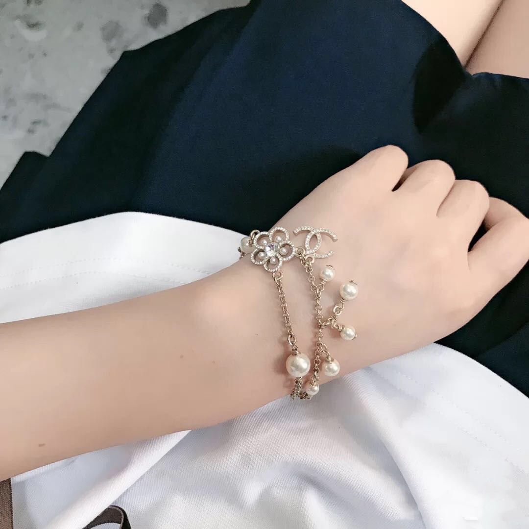 Chanel Pearl Flower Chain Bracelet - Original Replica Club