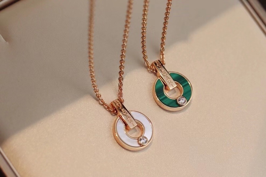 Dupe Bvlgari Bvlgari Bracelet Necklace with Mother of Pearl or Malachite - Original Replica Club