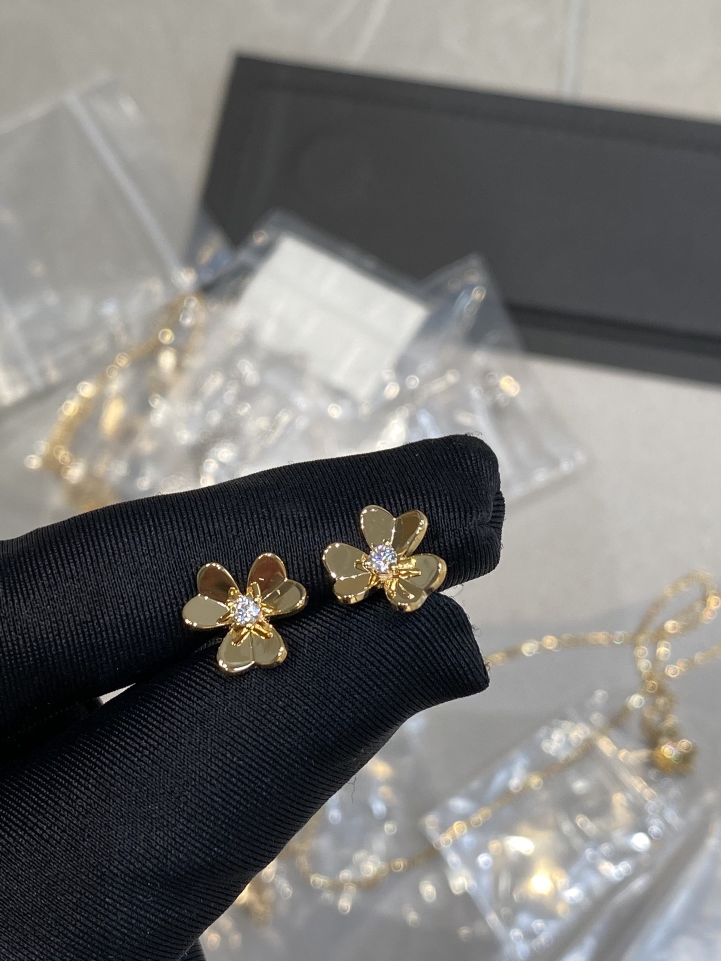 VCA Flora Earrings Bracelet Necklace, 1 Motif - Original Replica Club