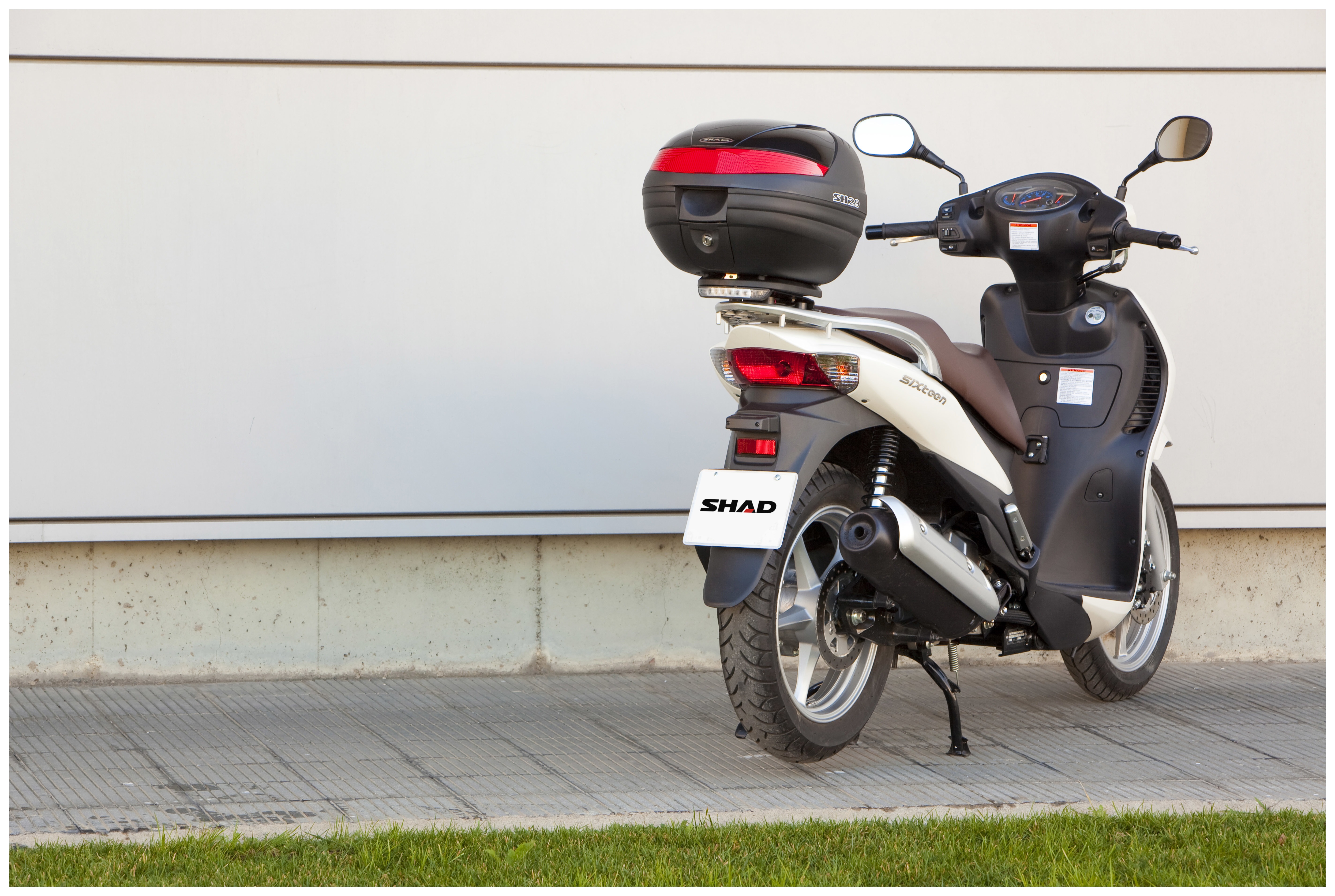 SportsBikeShop Shad SH29 Top Case