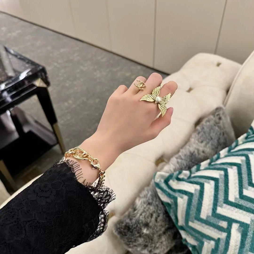 Chanel Butterfly Between Finger Open Ring - Original Replica Club