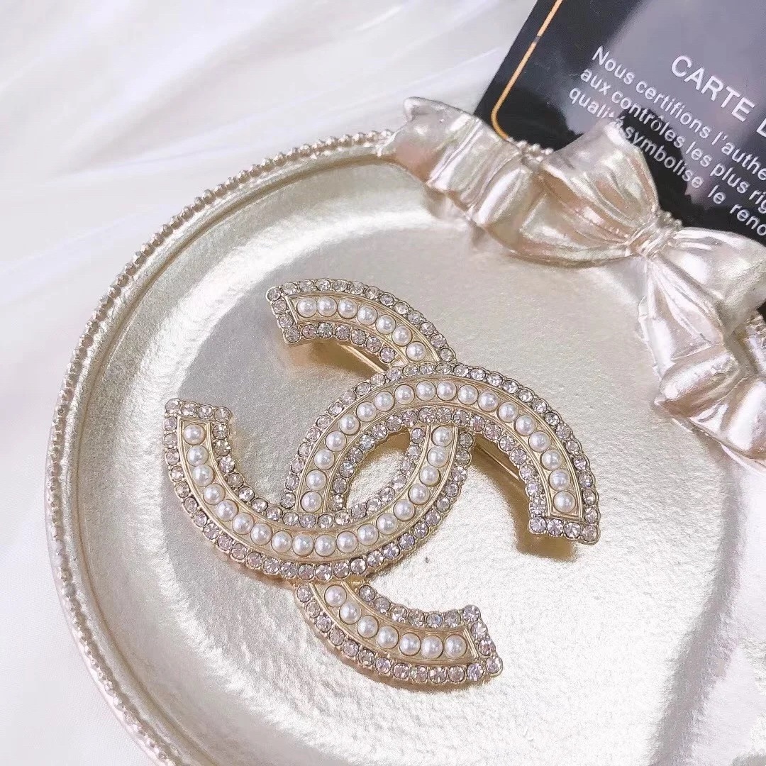 Chanel Classic Light Gold Diamond Pearl Coco Brooch - Original Replica Club