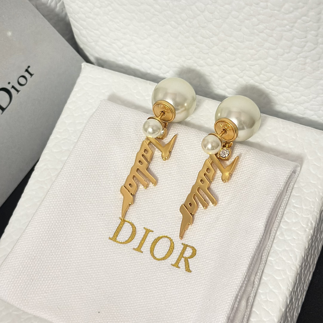 Dior Tassel JADIOR Pearl Earrings - Original Replica Club