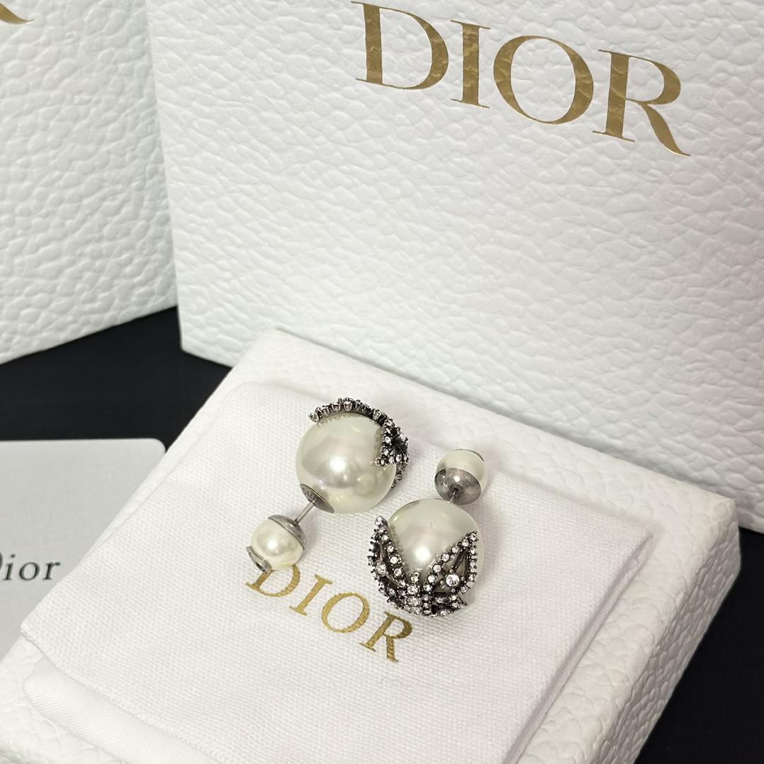 Dior Butterfly Paved on Pearl Stud Earrings - Original Replica Club