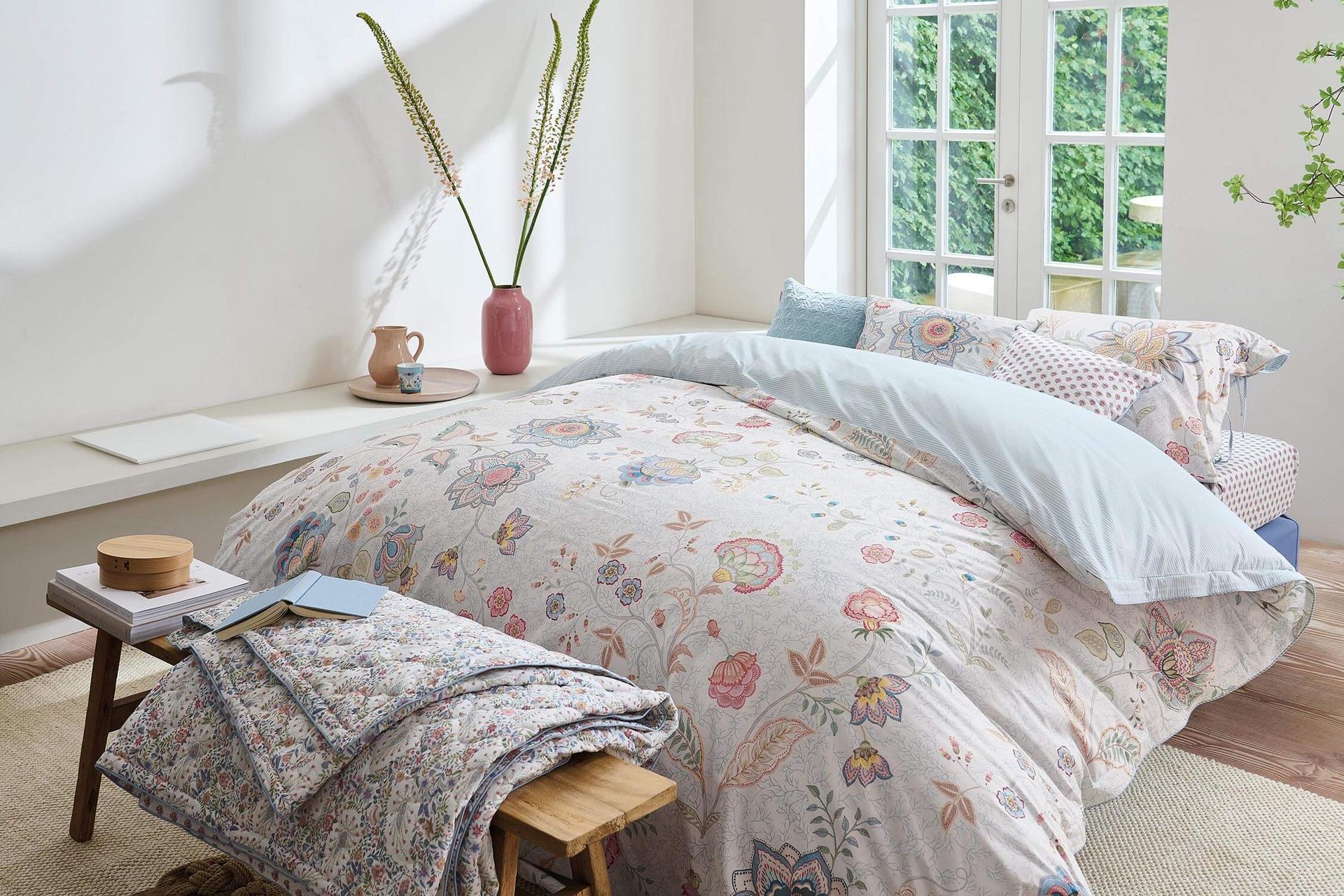 Cushion Mumbai Morning Light Blue