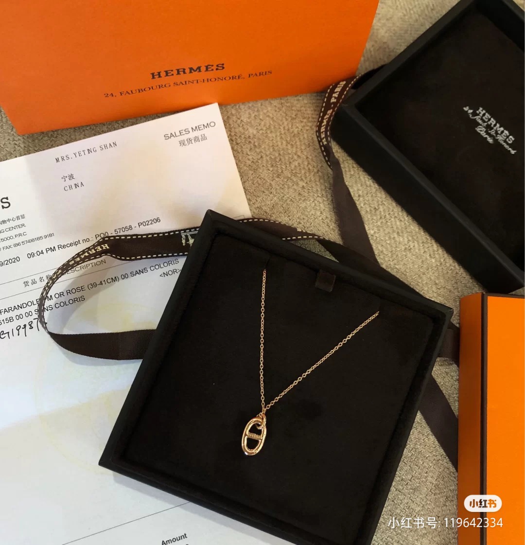 Hermes Pig Nose Pendant Necklace - No Diamond - Original Replica Club