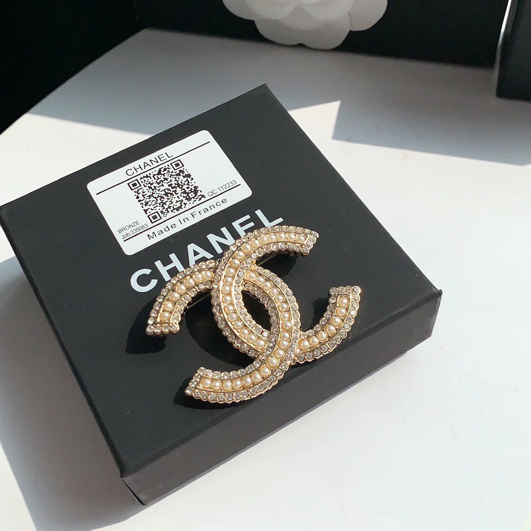 Chanel Classic Light Gold Diamond Pearl Coco Brooch - Original Replica Club