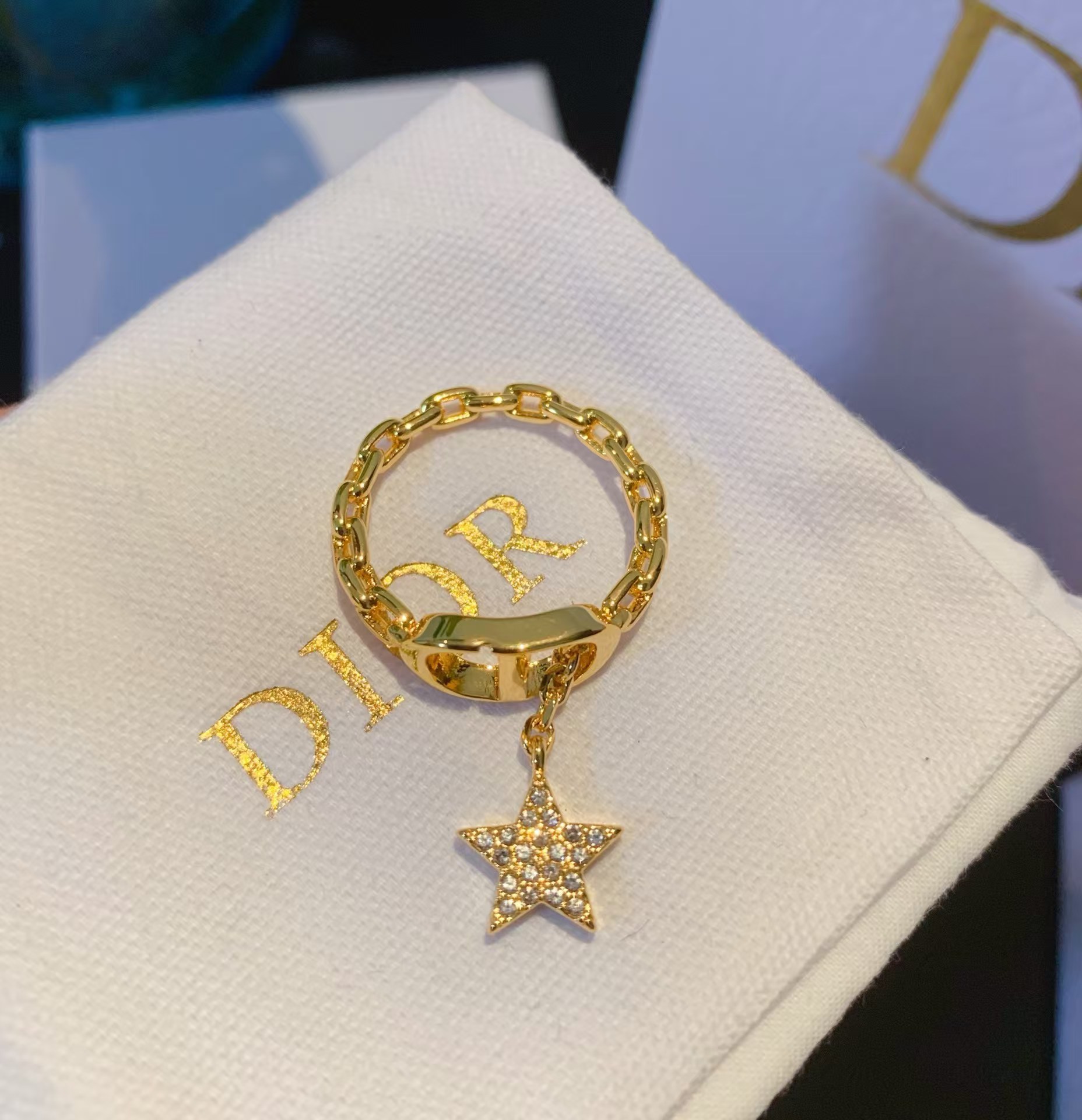 Dior CD Star Dangle Ring - Original Replica Club