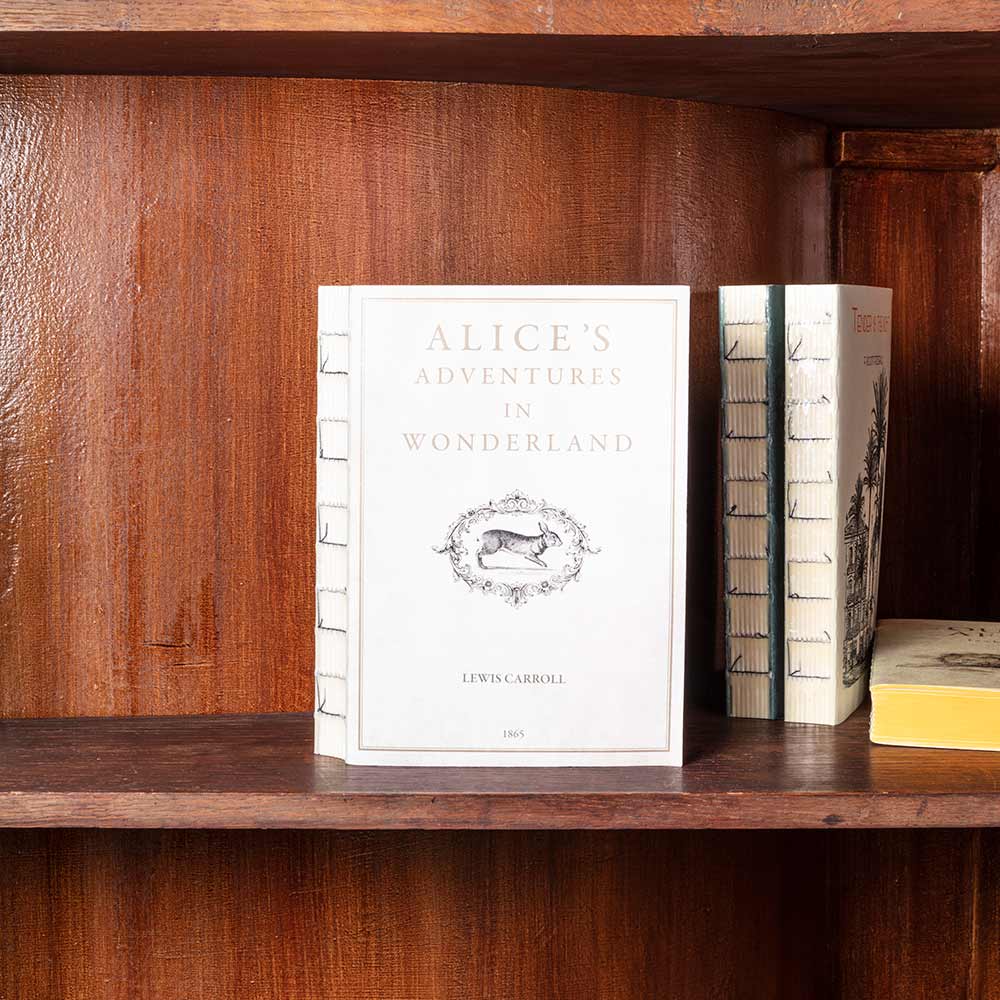 Carnet Alice's Adventures in Wonderland