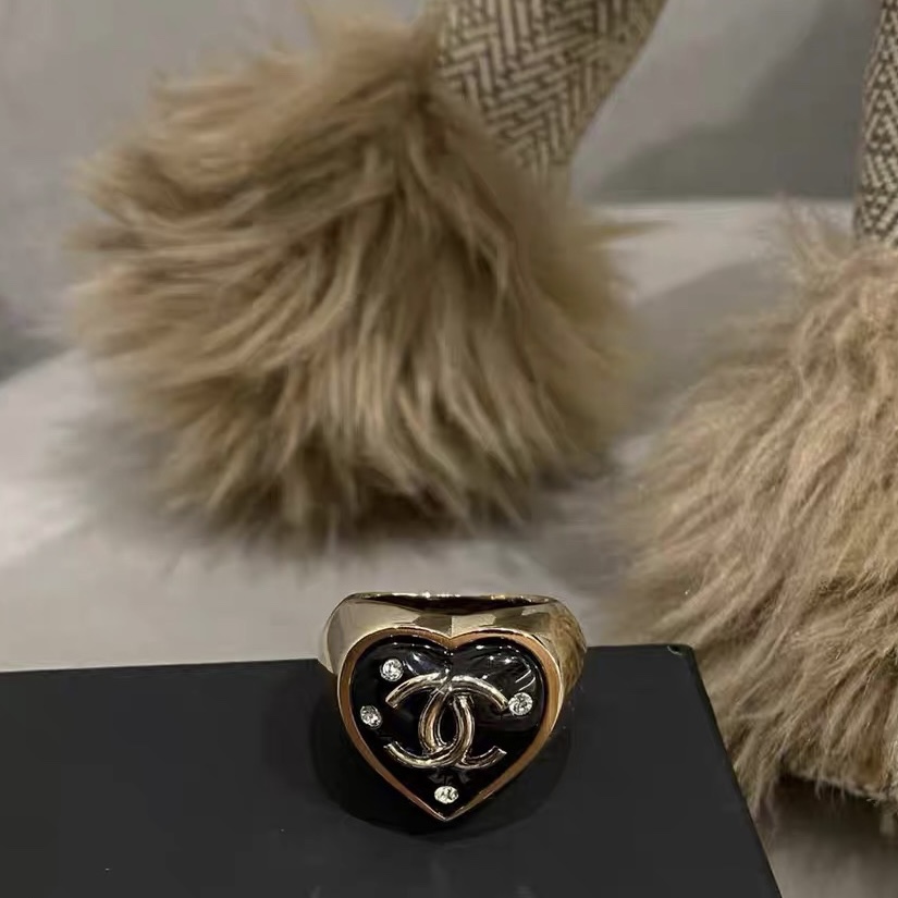 Chanel Vintage Chunky Black Heart Ring - Original Replica Club