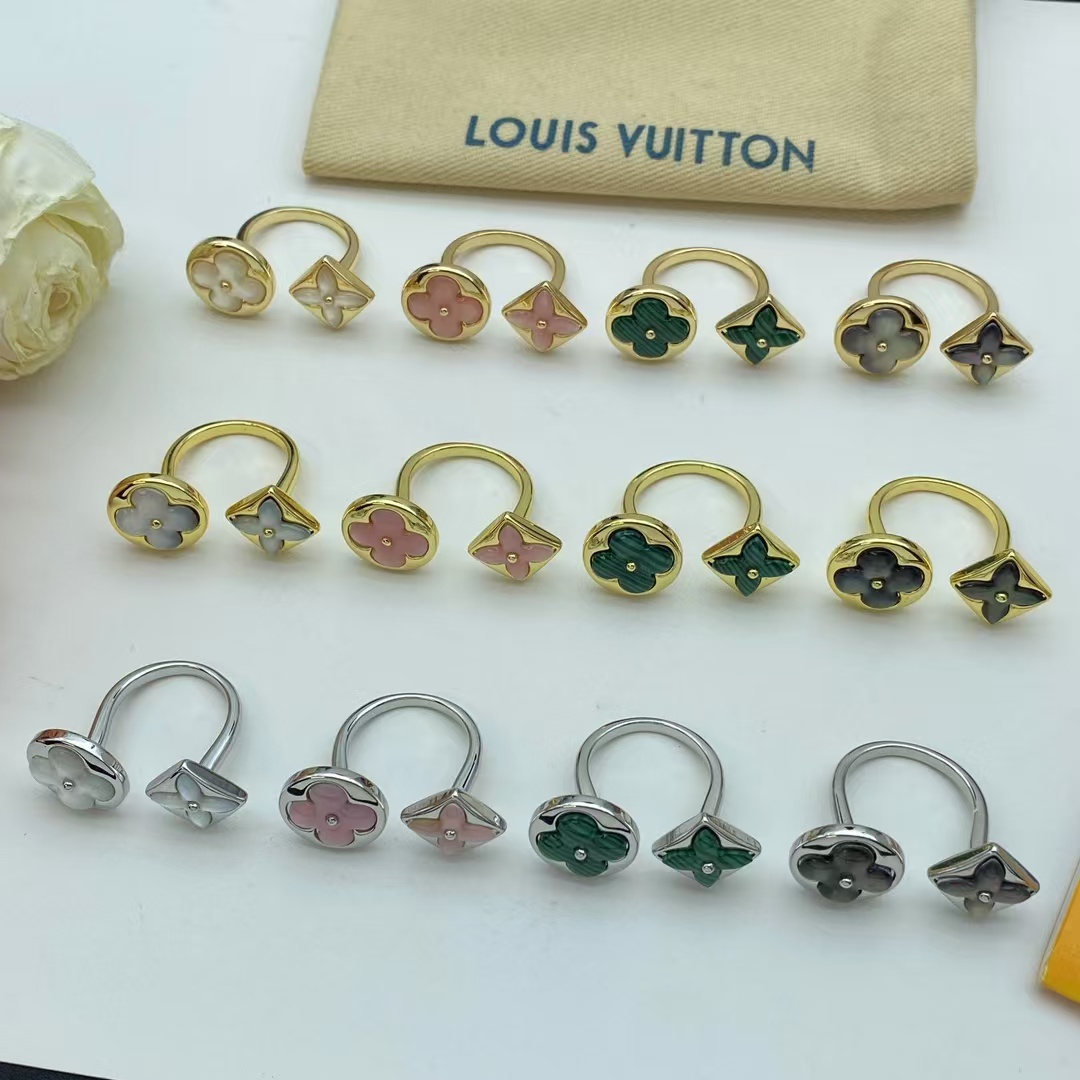Louis Vuitton Classic Ring - Original Replica Club