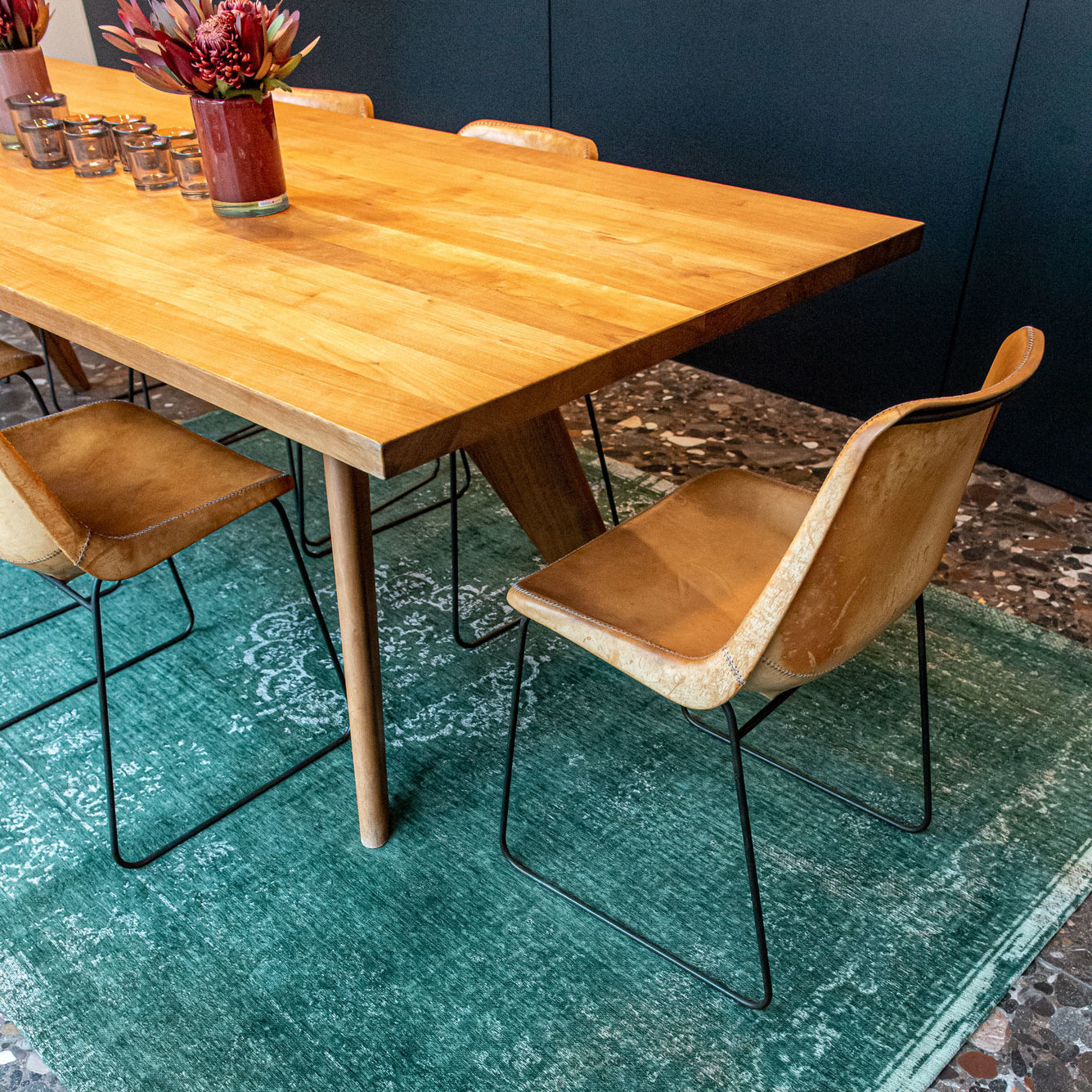 Louis de Poortere Medallion Fading World Vloerkleed 280 x 390 cm - Maj