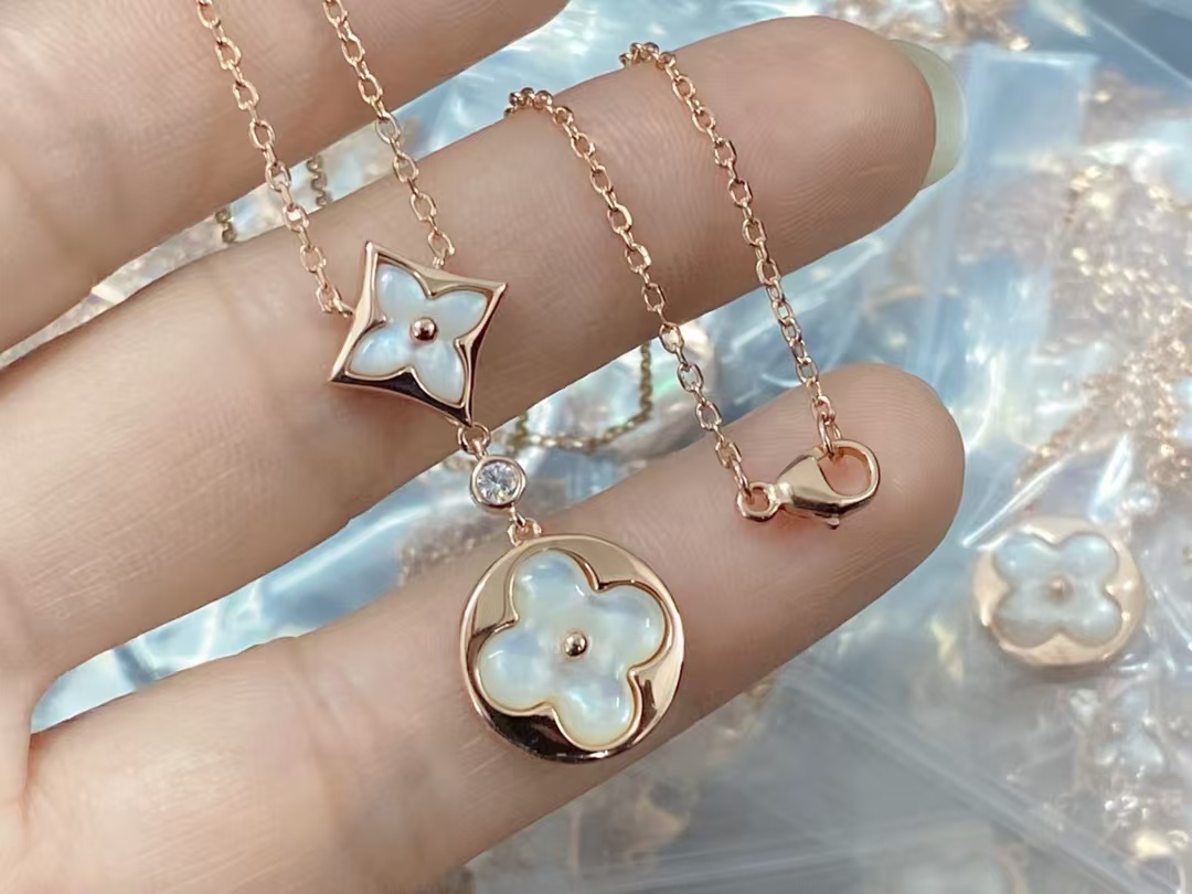 Louis Vuitton Star Sun Pendant Necklace - Original Replica Club