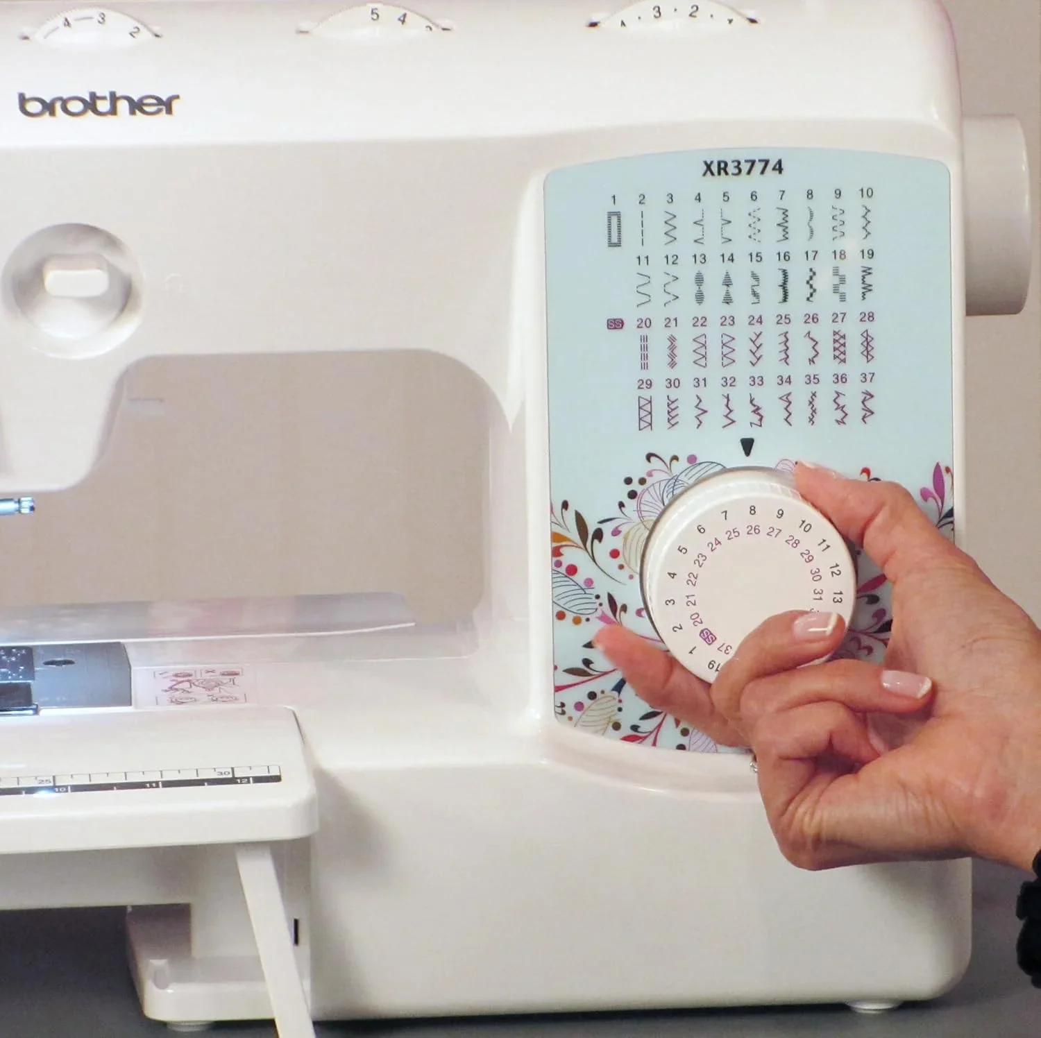 Sewing and Quilting Machine XR3774 37 Built-in Stitches Includes 8 Sewing Feet