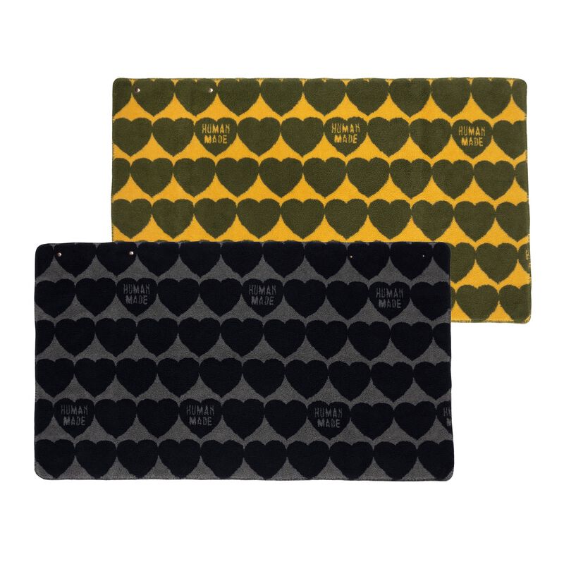 HUMAN MADE HEART FLEECE BLANKET