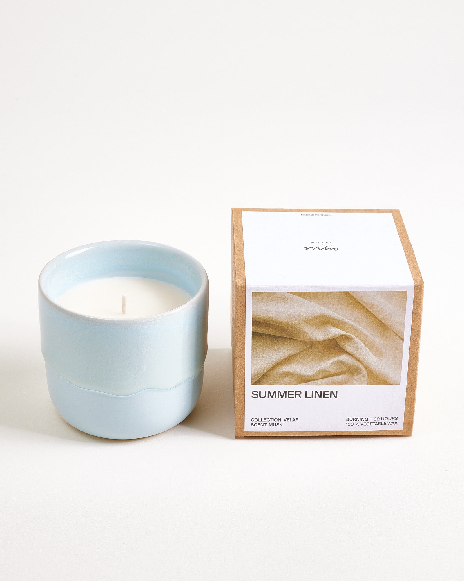 Velar Duftkerze Summer Linen hellblau