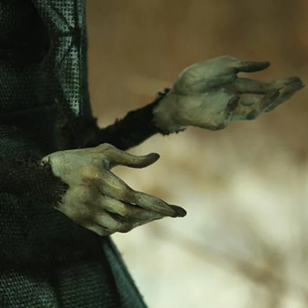 The Dark and Bizarre Art – Creepy Witch Sculptures(Halloween Decoration) - Image 2 The Dark and Bizarre Art – Creepy Witch Sculptures(Halloween Decoration) - Image 2