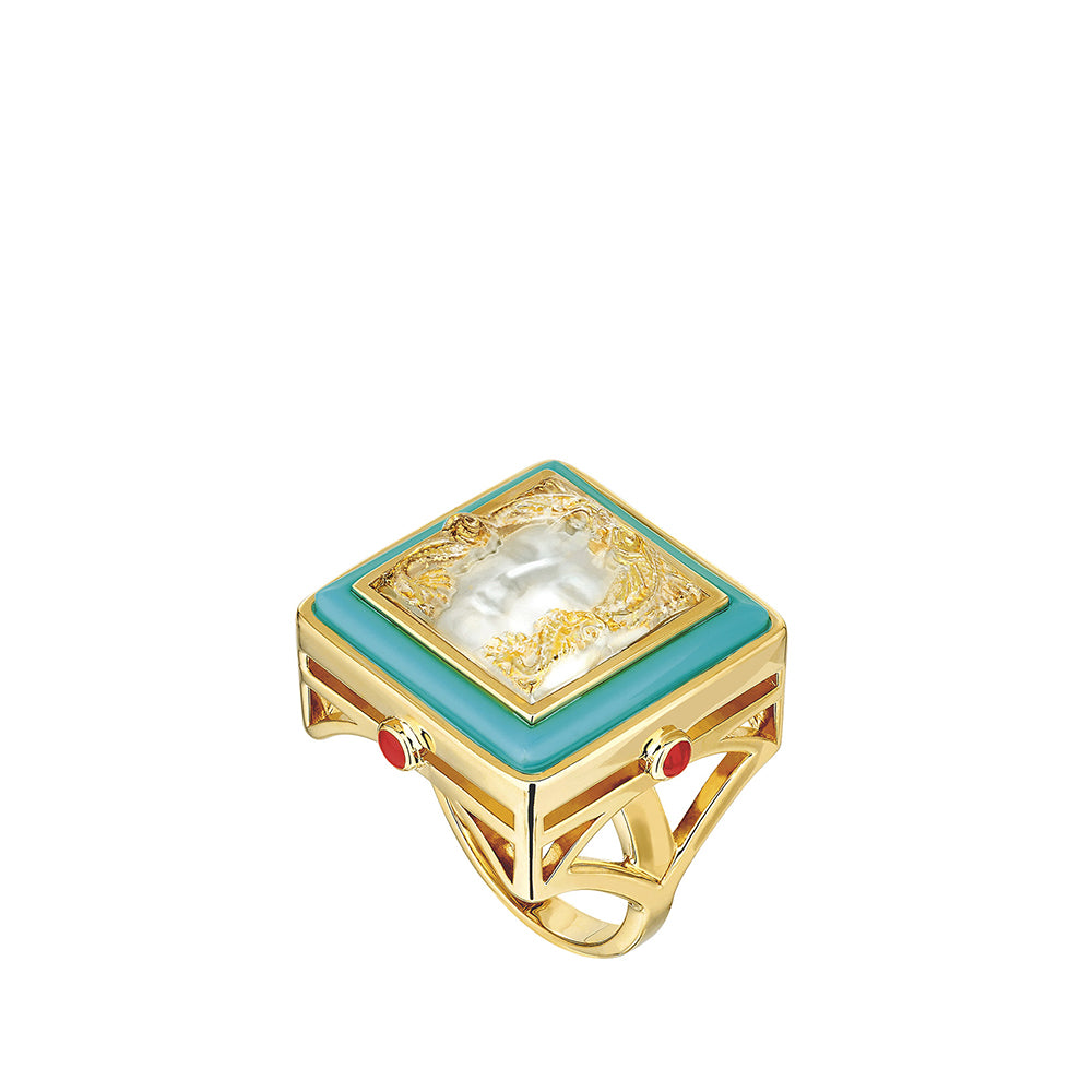 BAGUE ARÉTHUSE - CRISTAL INCOLORE, LAQUE TURQUOISE, PLAQUÉ OR JAUNE 18 CARATS