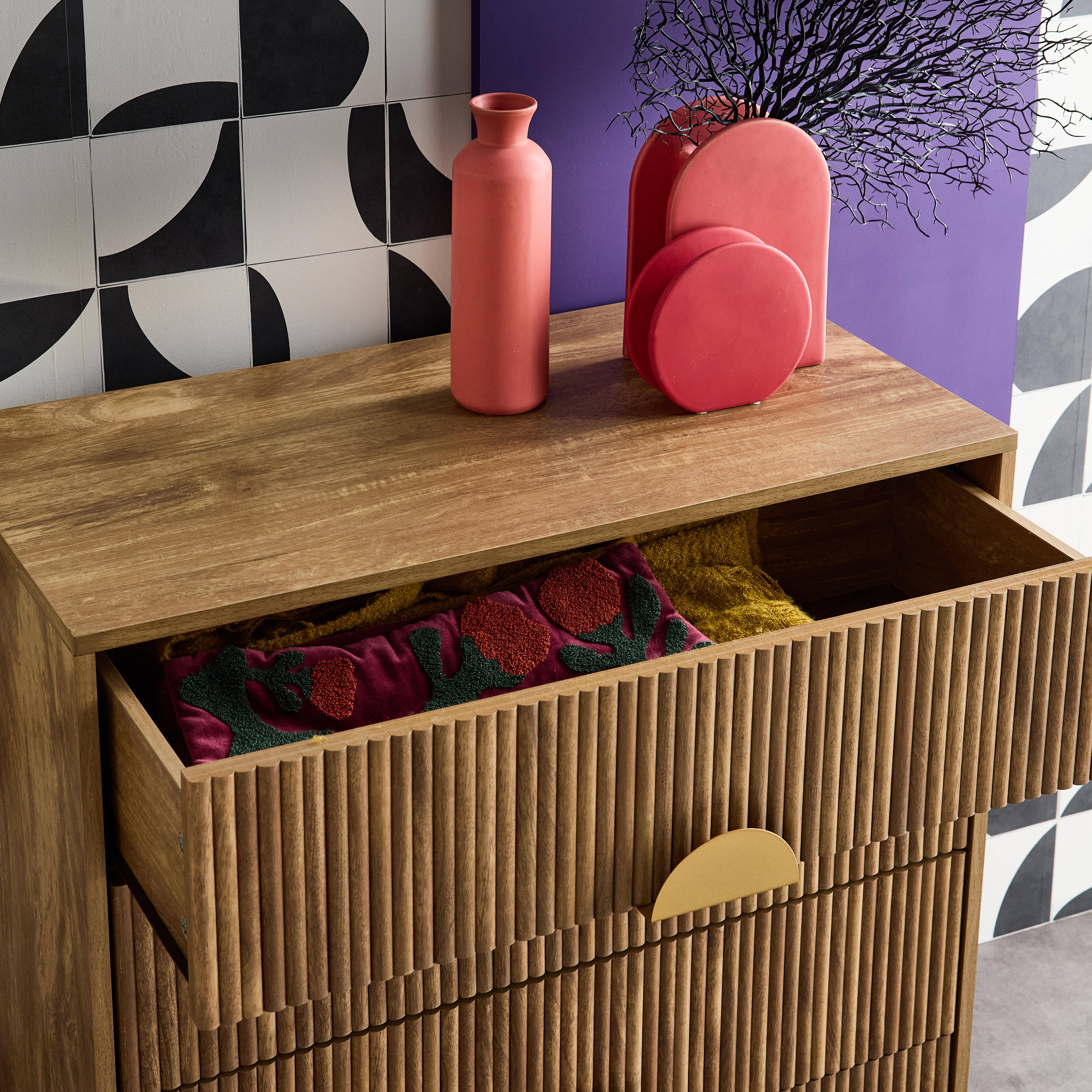 Celian - Cómoda de 4 cajones con ranuras efecto madera de mango