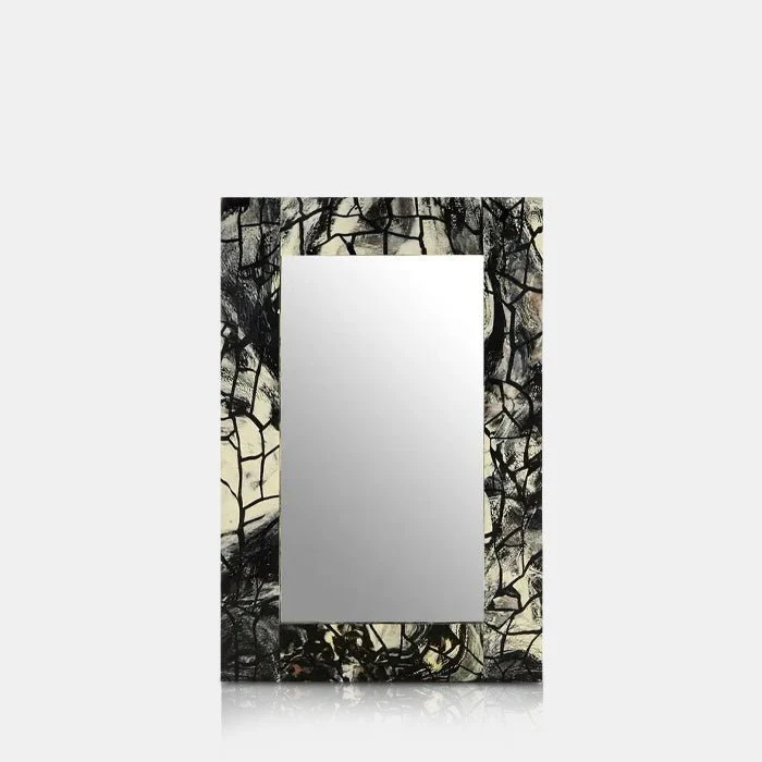 Salina Mirror