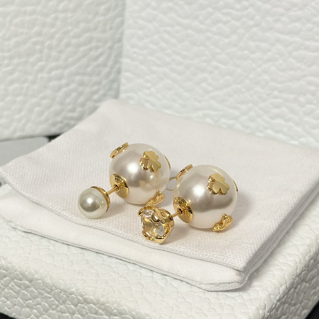 Dior New Two Pearls Stud Earrings - Original Replica Club