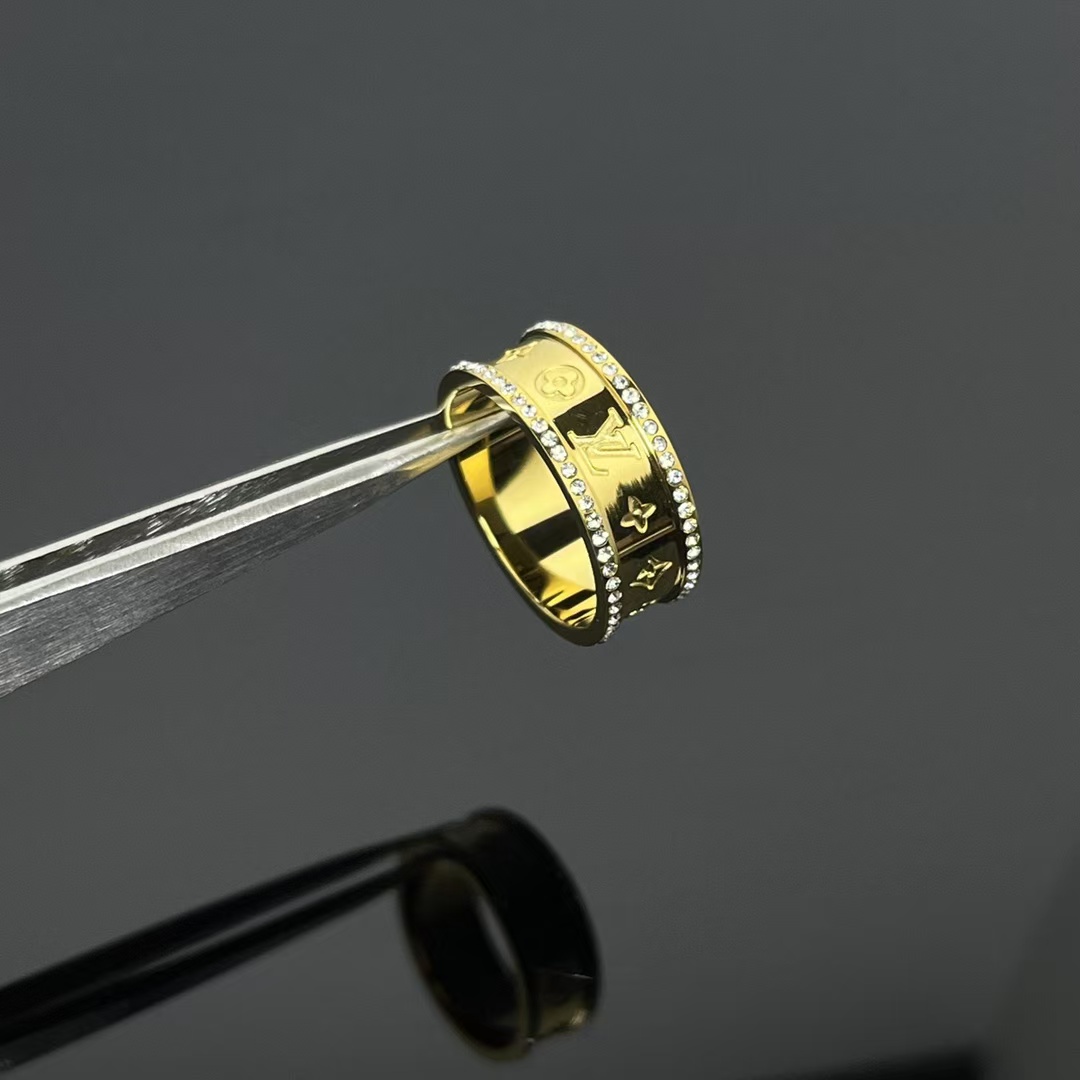 Louis Vuitton Diamond Paved Ring - Original Replica Club