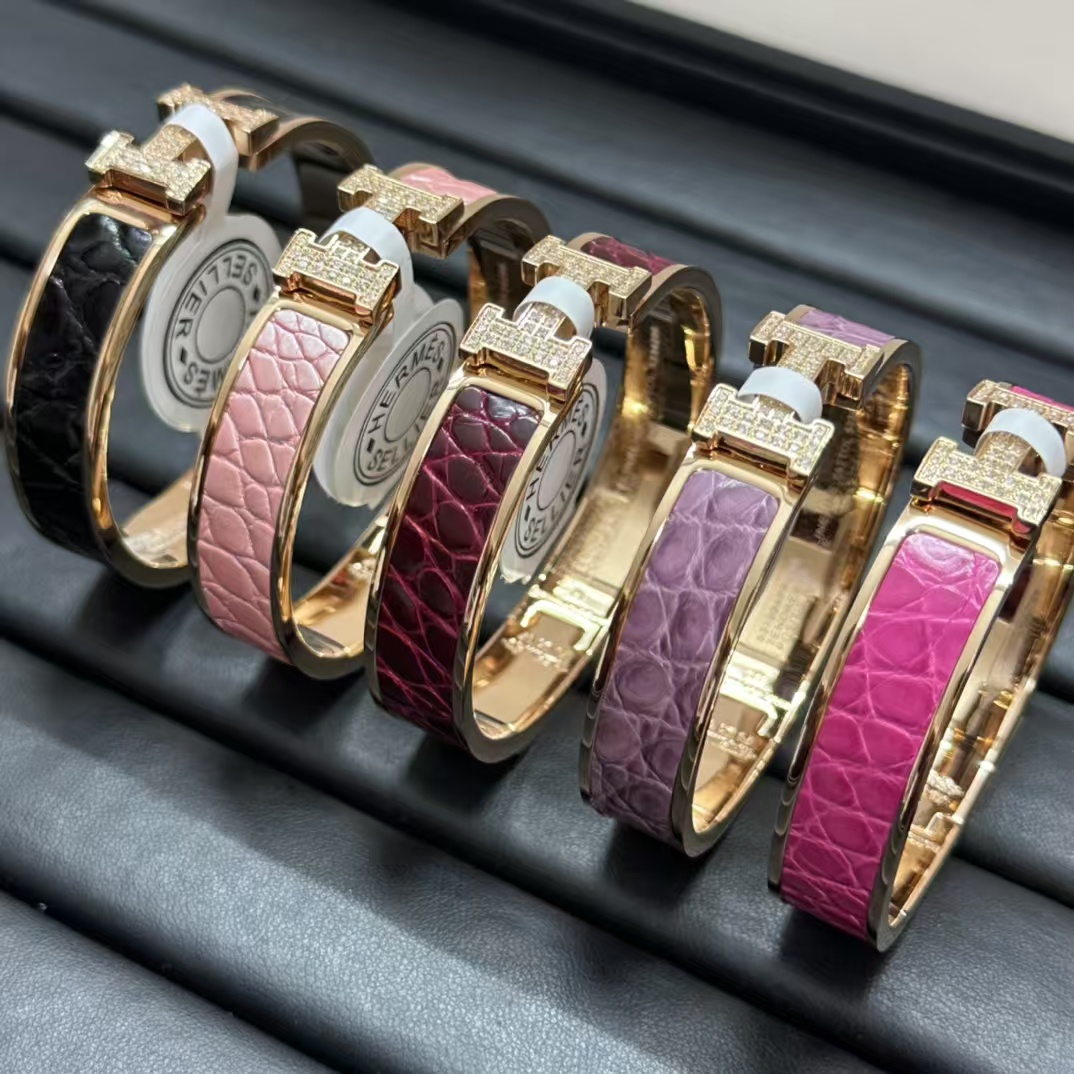 Hermes Crocodile Bracelet Bangle - Original Replica Club